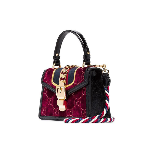 【2020年春夏新作大人気】グッチ偽物 グッチ Sylvie ミニショルダーバッグ